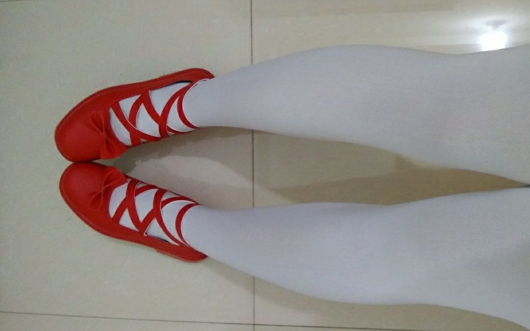 点赞 穿上女装好舒服,第一次女装,奶瓶熊lolita 白丝 评论官方微信