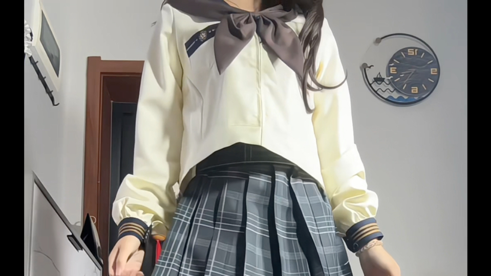 #day🐱 #kapruns flagship store