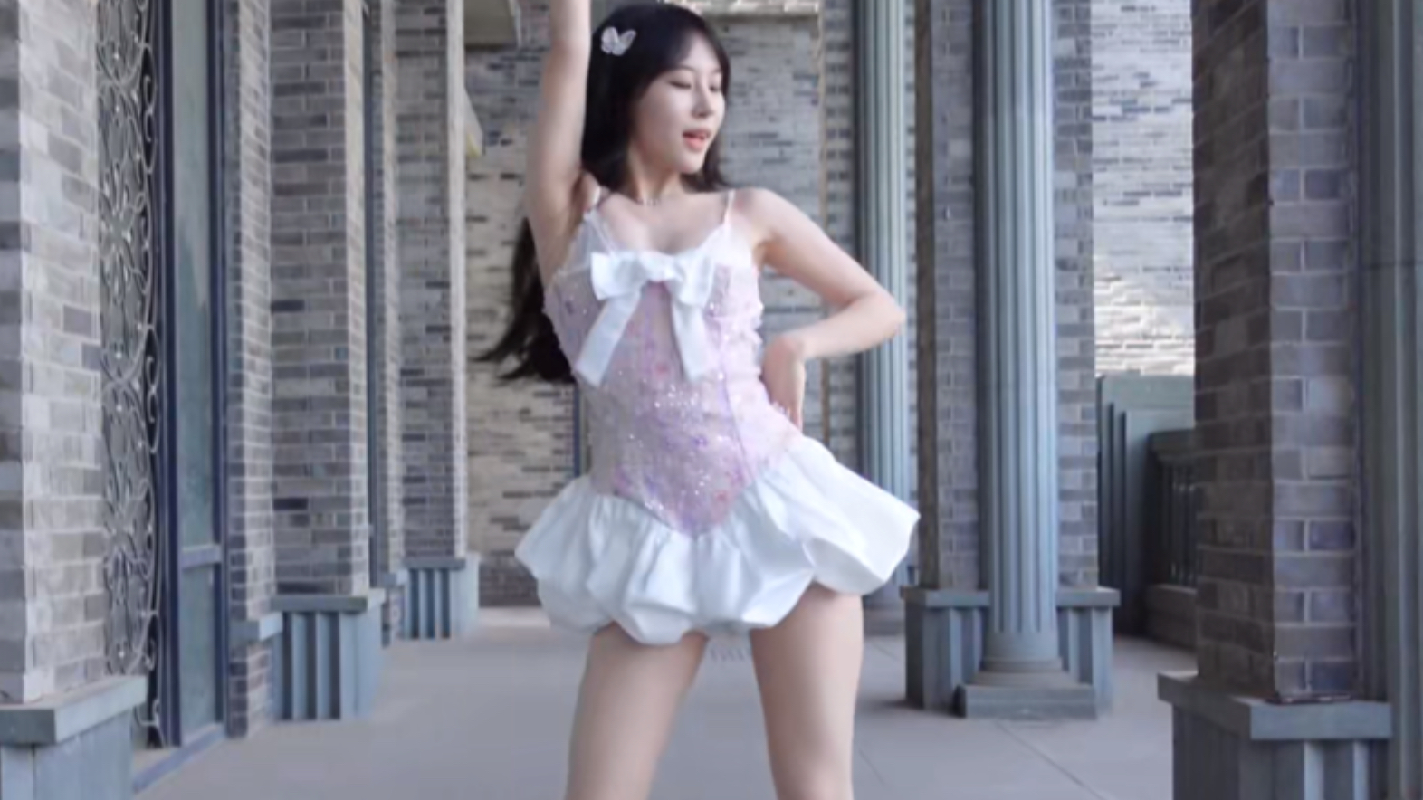 欣欣不一样~thirsty竖屏