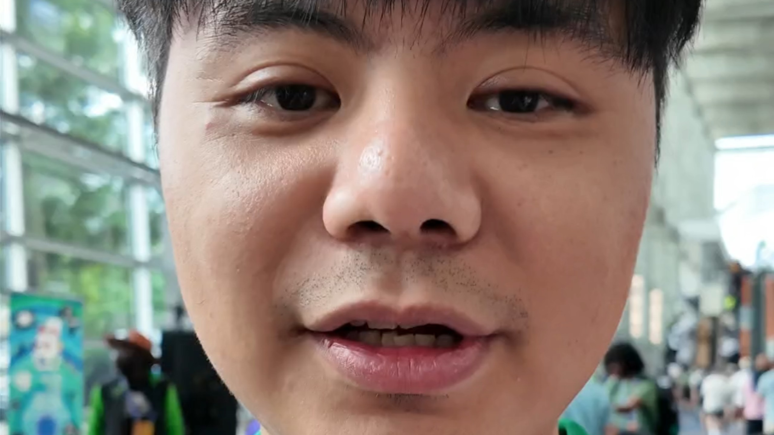恭喜兄弟小宝拿到电竞世界杯饿狼项目的门票了，可以放松去吃个牛排，不过分吧