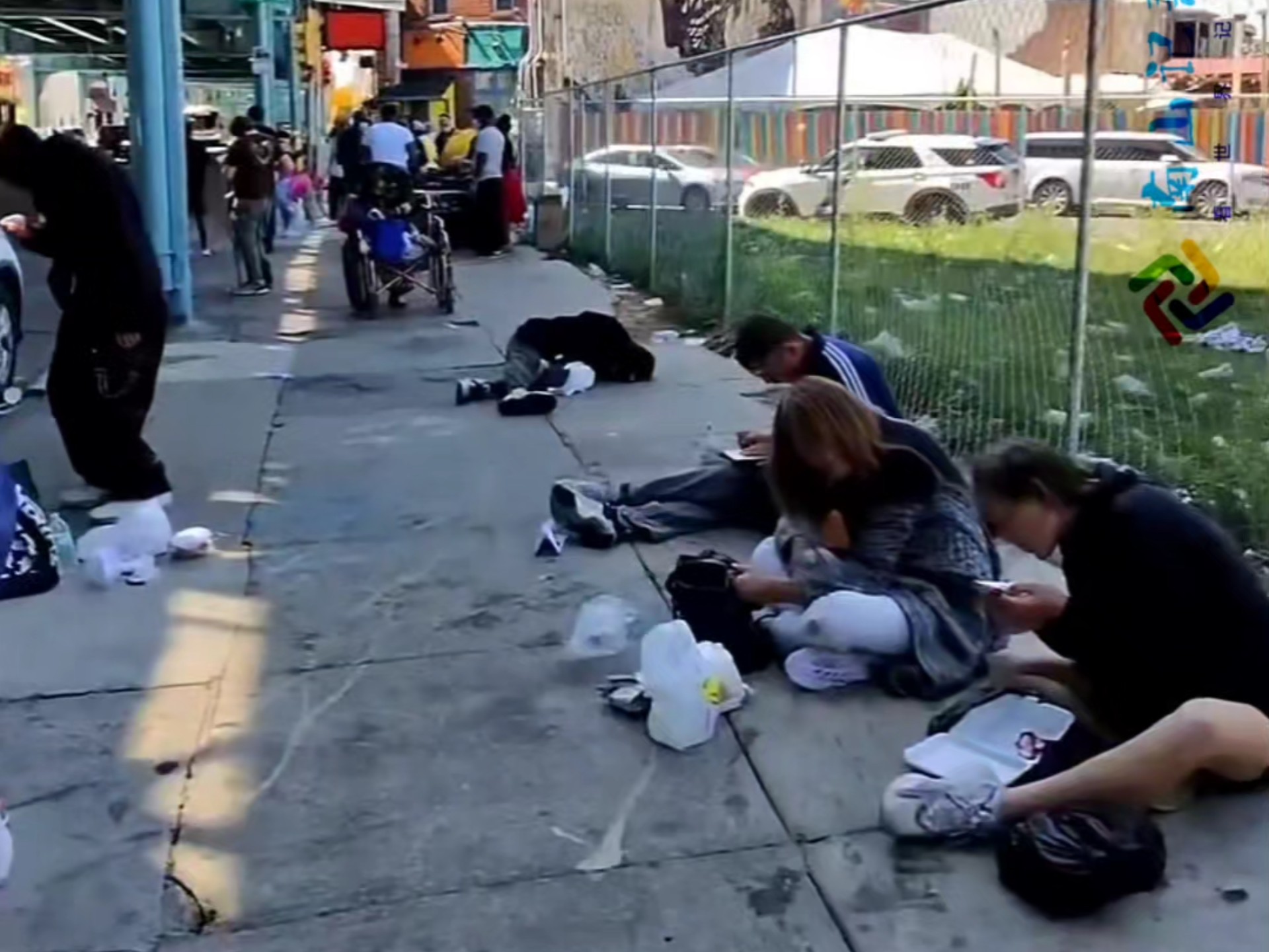 2025年10月4日的肯辛顿大街，这样的美国梦是真自由啊