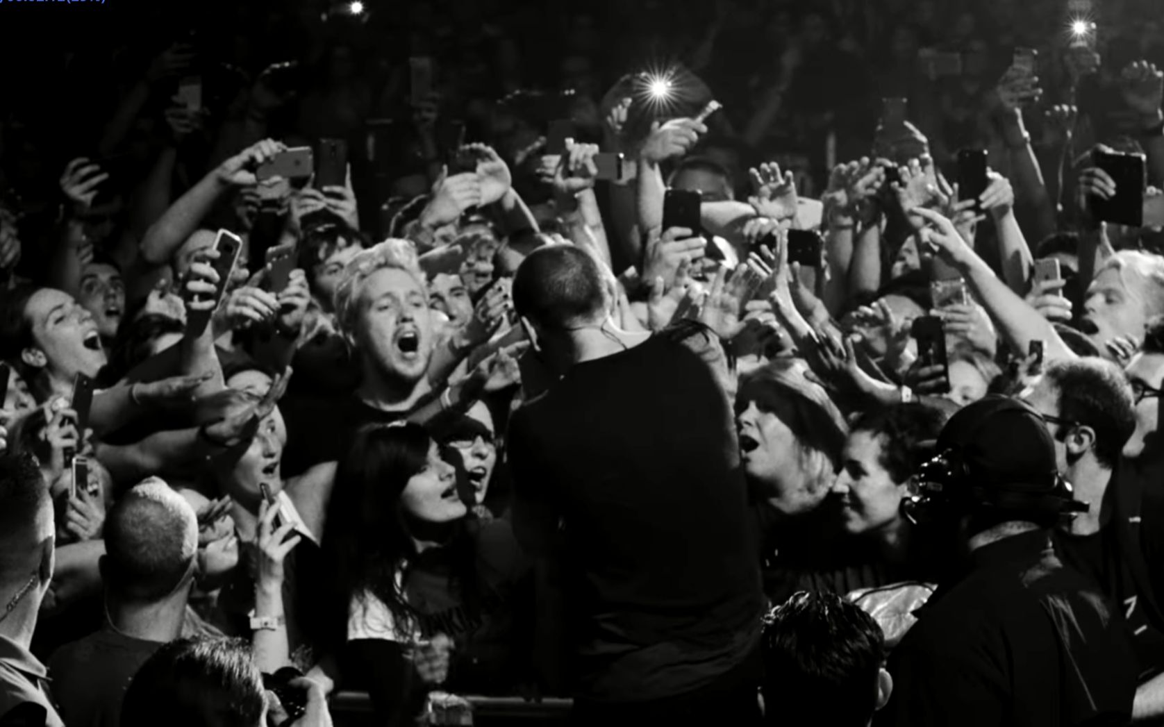 linkinpark-crawling (one more light live)