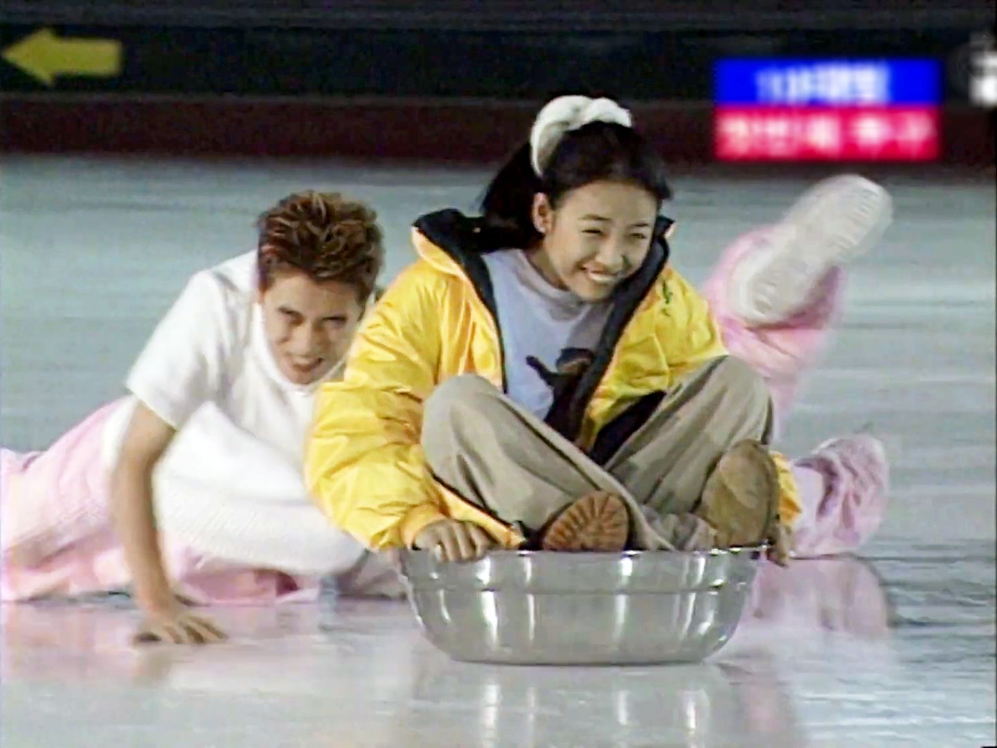 19981129 Fin.K.L 人体冰壶游戏