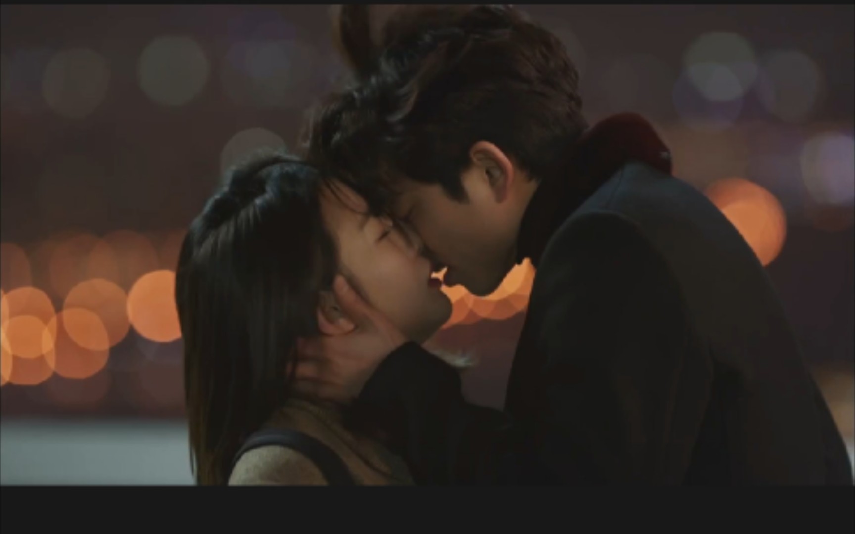 奸臣被斩鬼怪拔剑去世-鬼怪第十八集［孤单又灿烂的神］