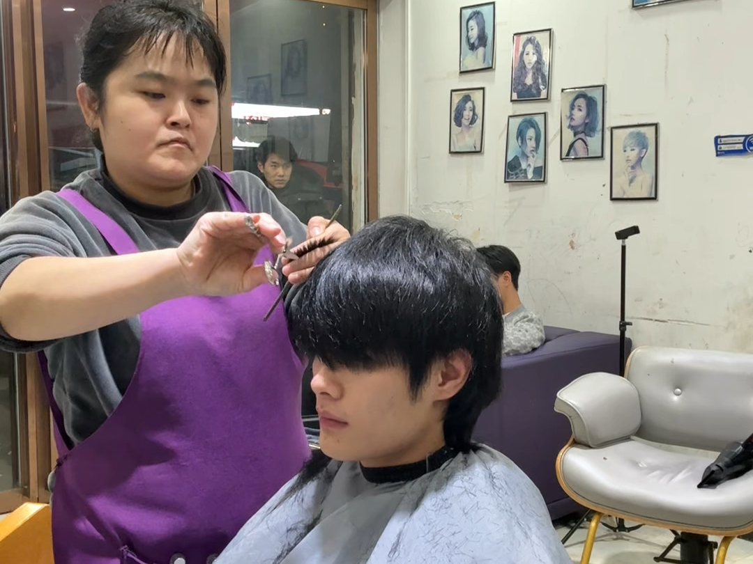 让你笑着走出这个理发店