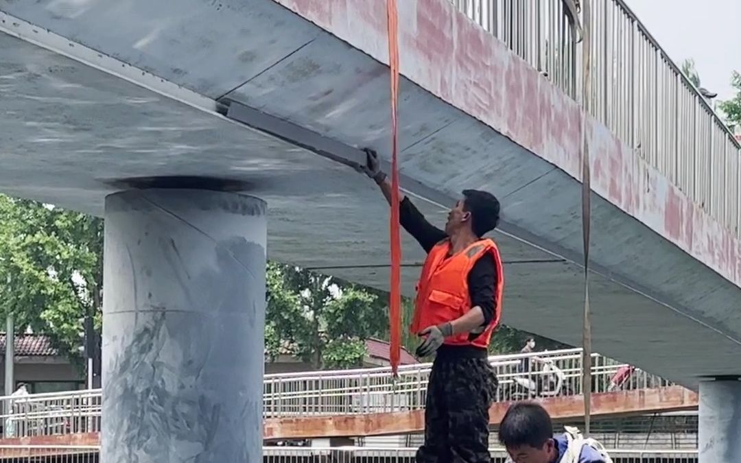 北京网红桥边缘被封住了