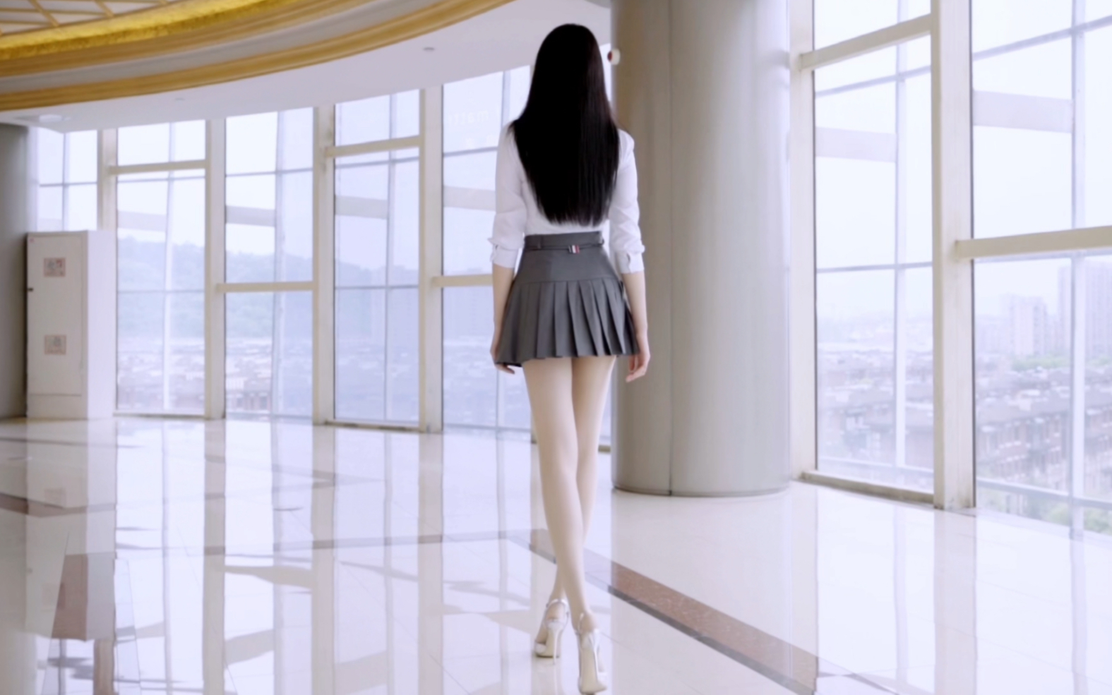 Challenge the straightest legs on the internet!