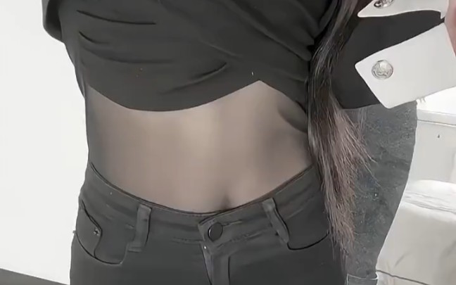 Who wore black silk around their waist?