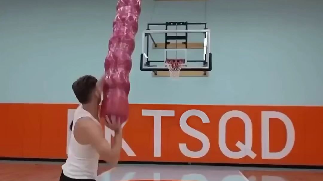世界上最离谱的篮球记录