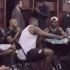 NBA球员更衣室里打麻将，并用中文高呼“胡了”