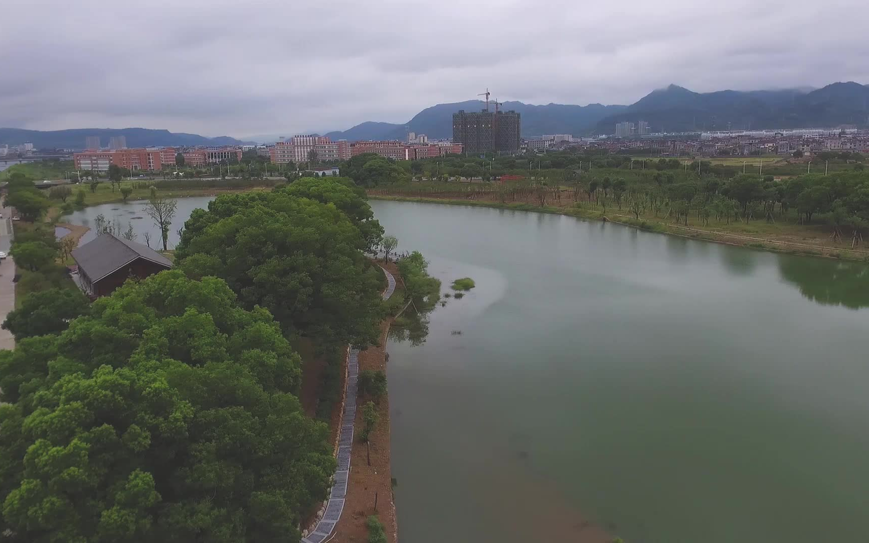 点赞 视频地址浙江省台州市天台县始丰街道始丰湖公园 由天台