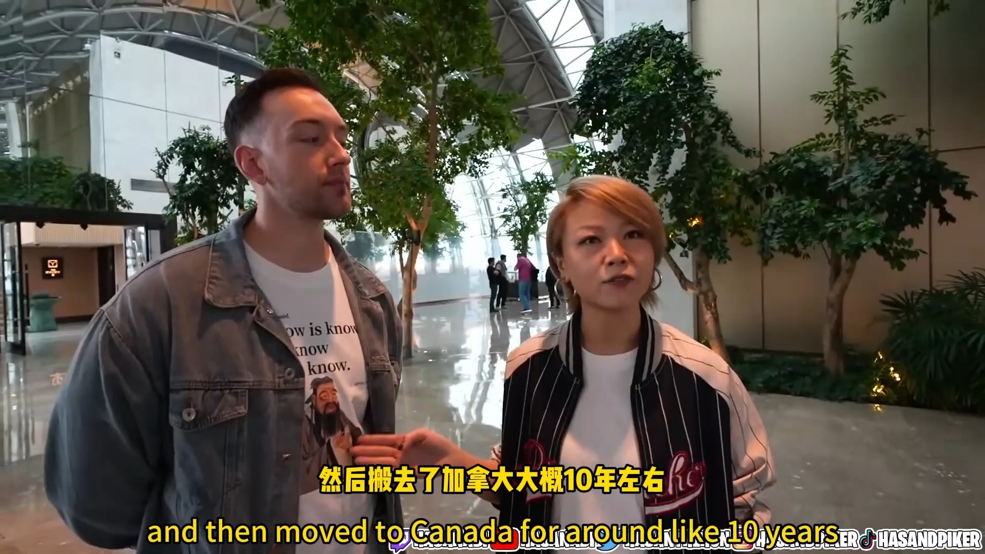 柠檬哥hasanabi重庆直播 今日的地陪是b站up：卡梅隆在中国 导游的自我介绍 *哈桑