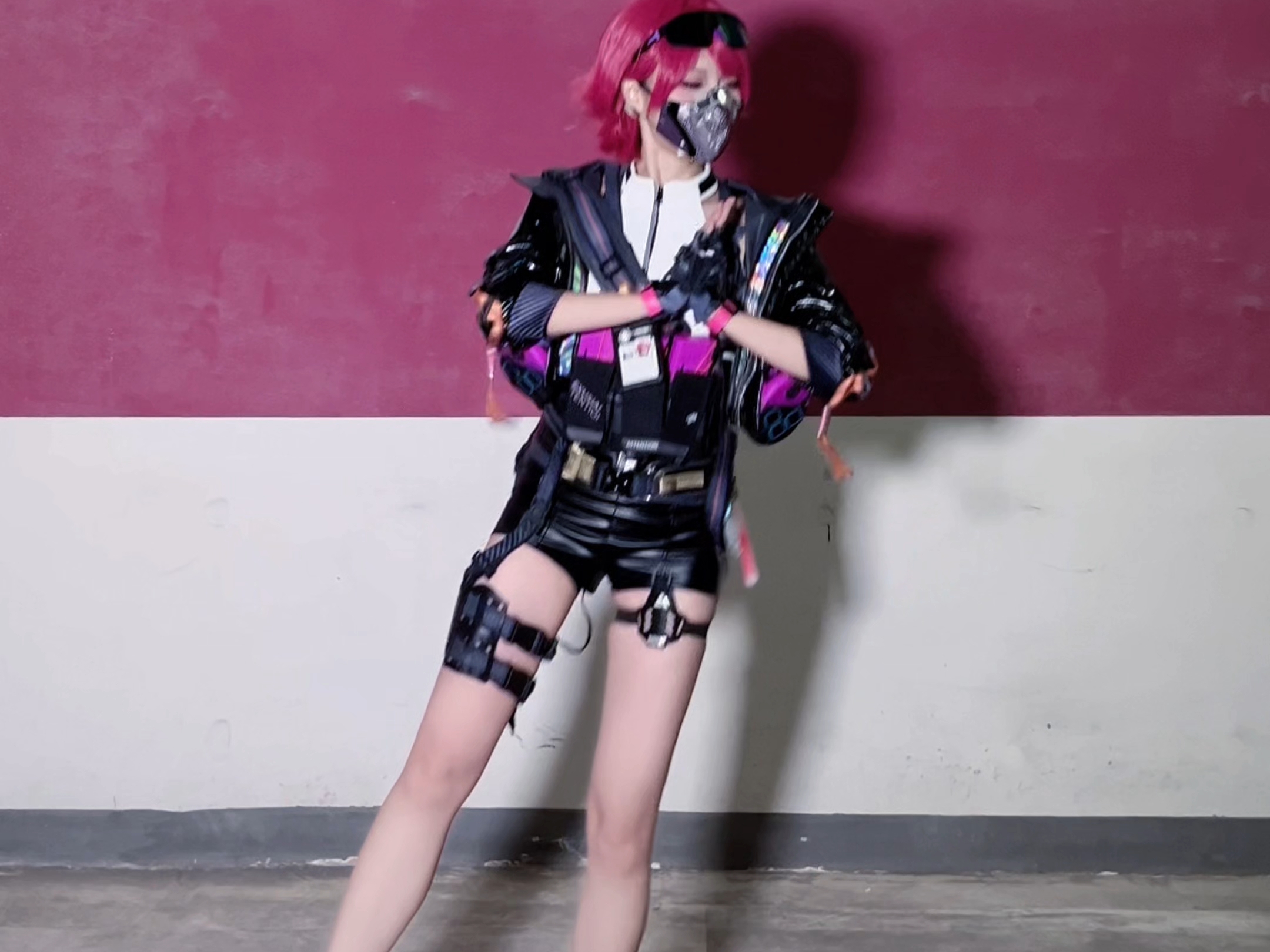 请欣赏 女医行脚