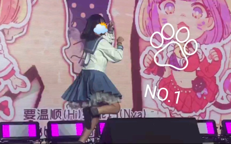 The smallest contestant at Comic-Con!