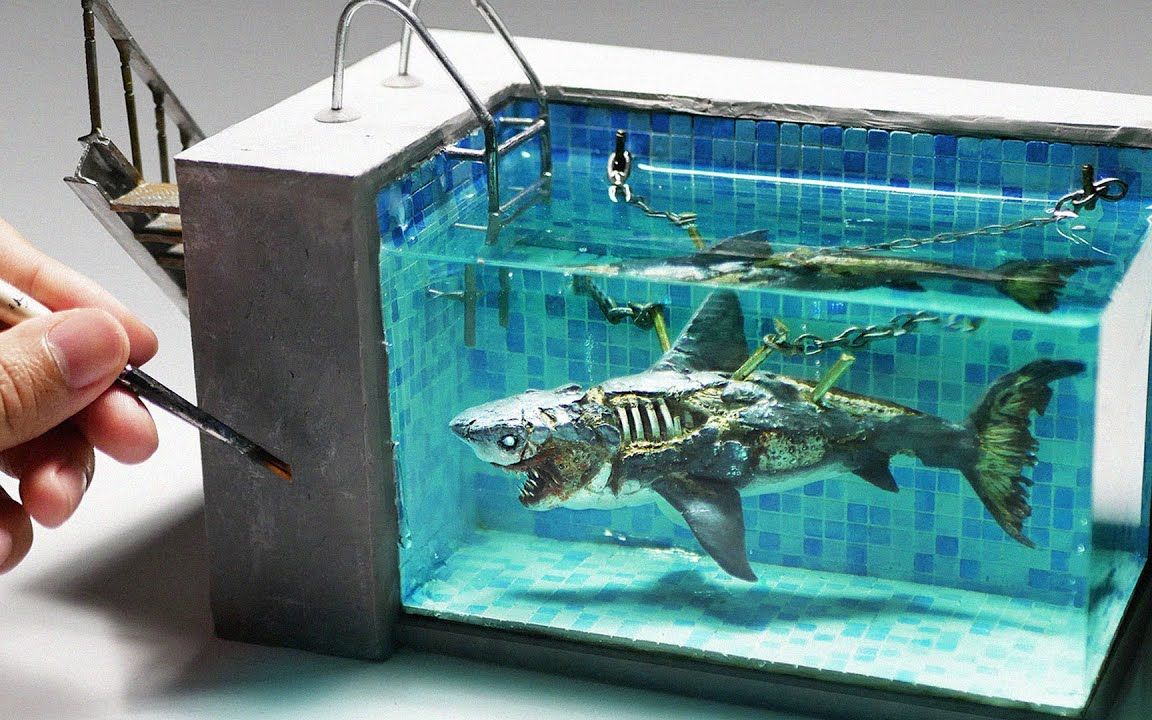 【手工】油管大佬制作 泳池里的丧尸鲨鱼 逼真粘土树脂场景 | 作者：JackJack Creator