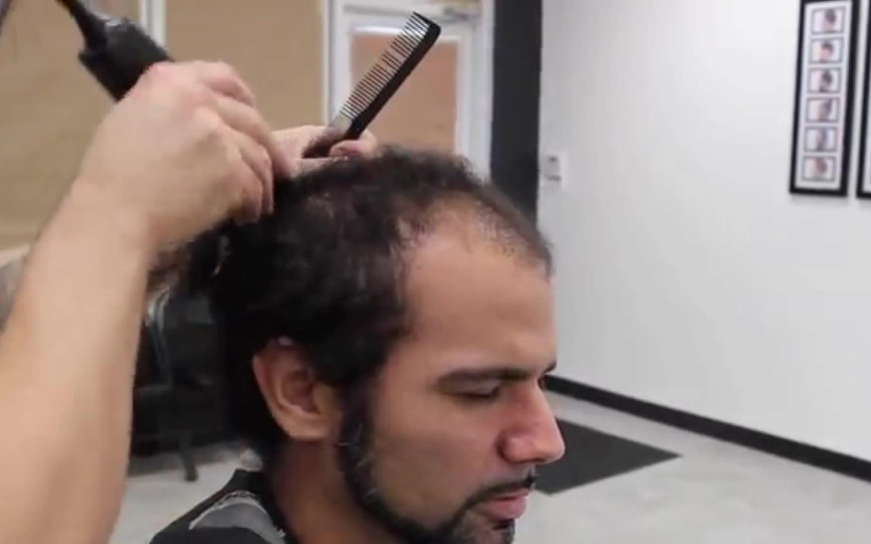 男生头顶发量少怎么办？这款型男发型拯救你的脱发！