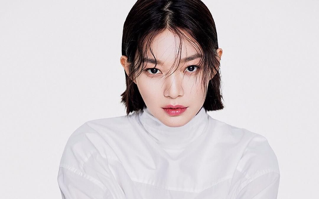 申敏儿-《elle》hk版2017-4月号封面人物