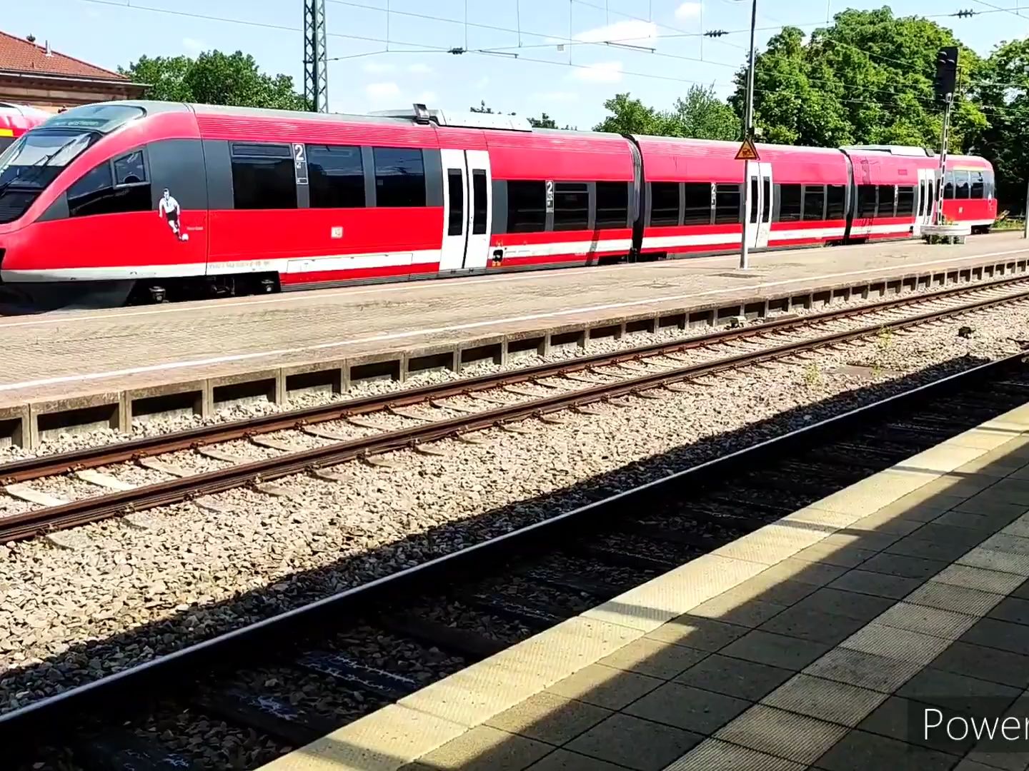 凯泽斯劳滕火车总站观察