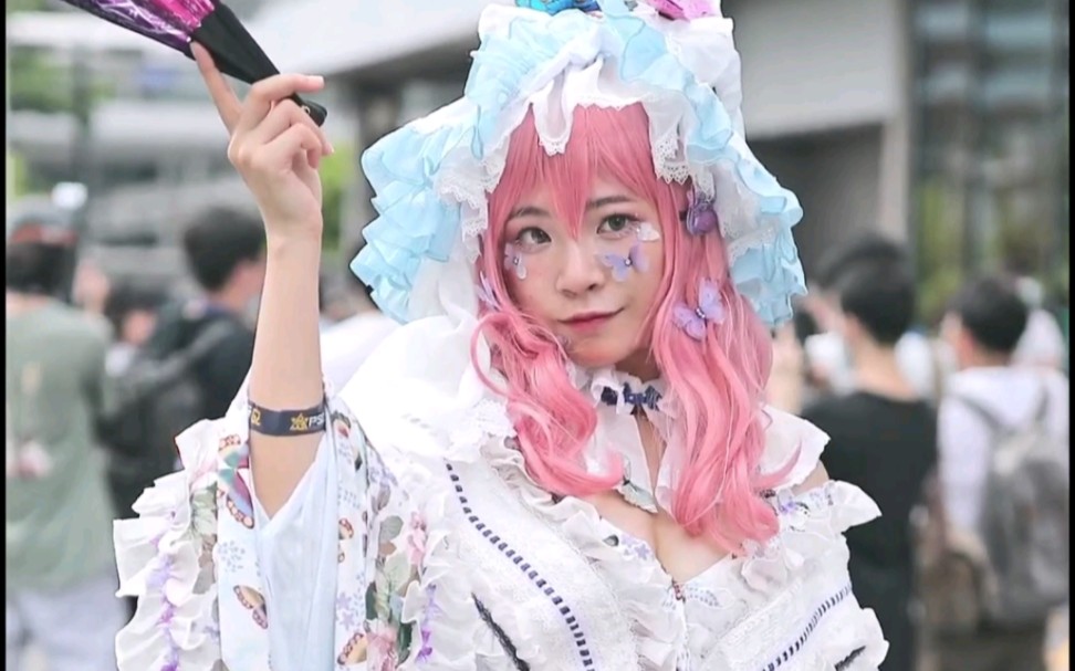 Saigyōji Yūyūko (1954-), Japanese novelist and dramatist