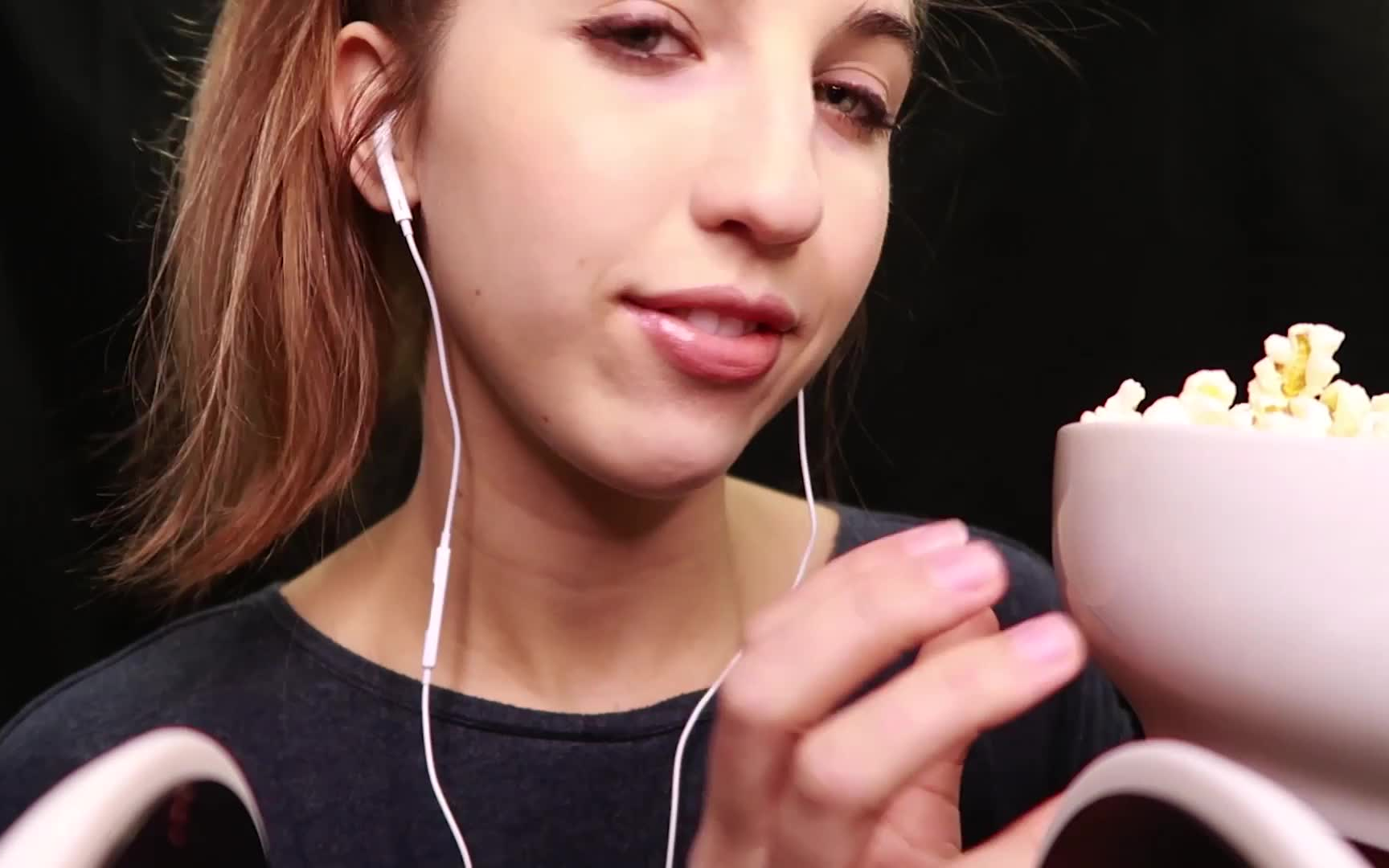 【frivolousfox asmr】【1080p】 吃东西的声音,耳边细语