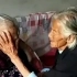 ！92岁的女儿徒步6公里山路去看望109岁的妈妈。带去了一筐鸡蛋和两件棉衣。真是孝顺女儿！??❤️❤️❤️