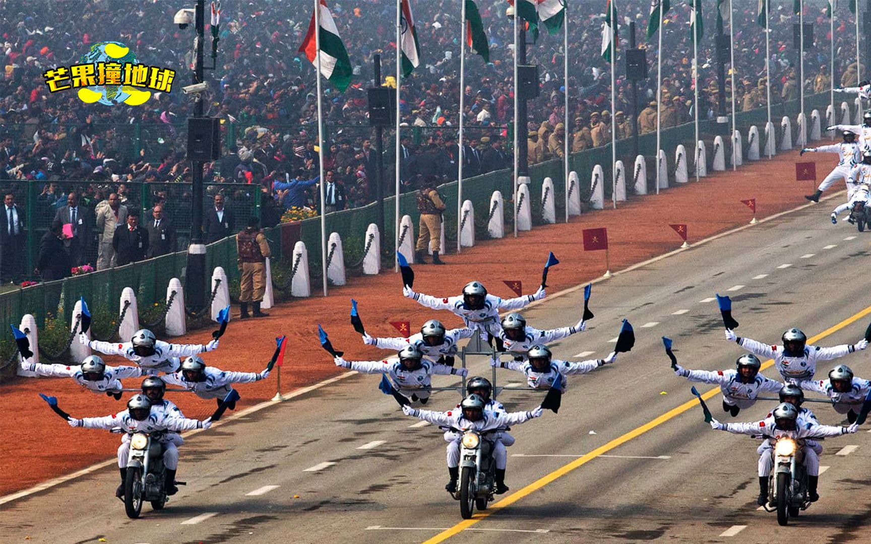 【东北玩泥巴】印度阅兵摩托军 马戏杂技无敌啦_星海_科技_bilibili_哔哩哔哩