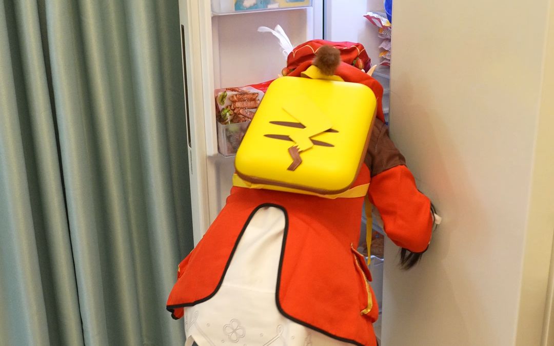 Kori's daily routine (rummaging through the fridge, showing up for home auditions, Toy Castle Society's death-defying crowd dance)