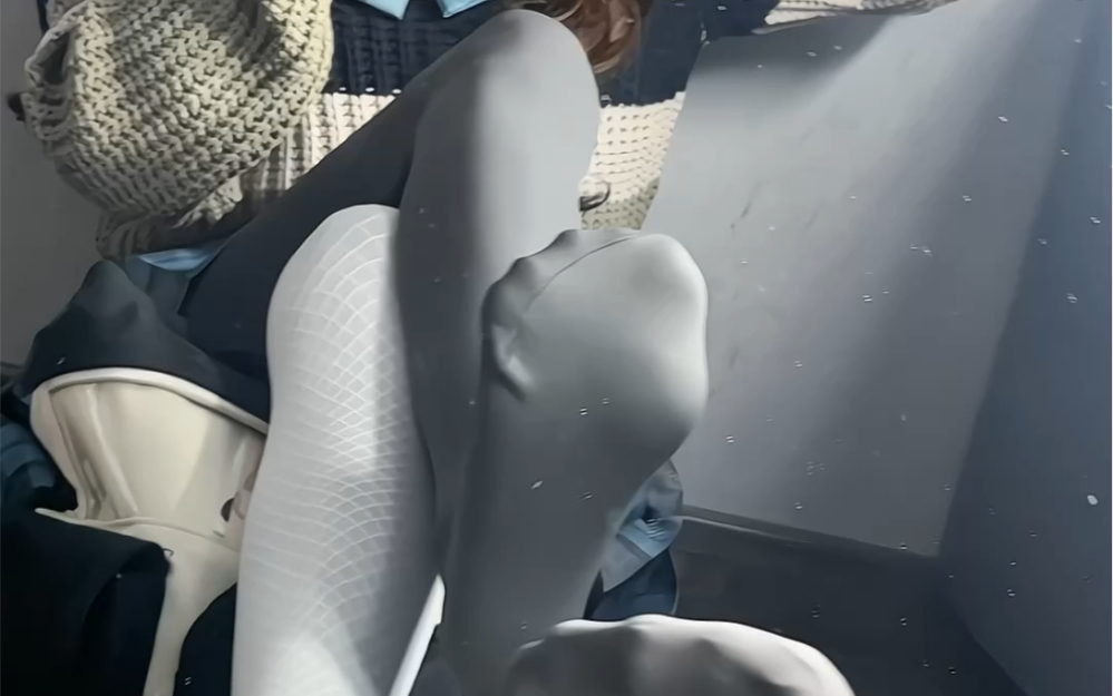 Feet change color?