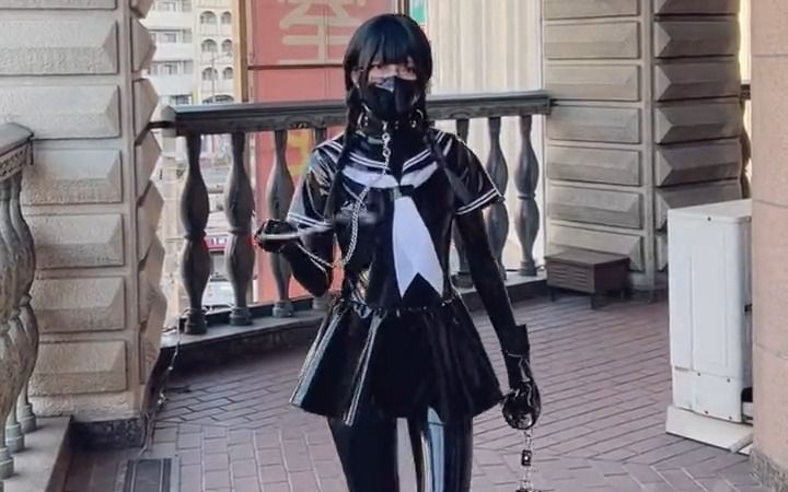 The jk girl on her way to school.