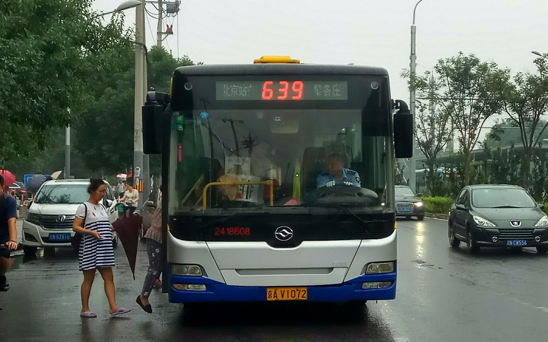 【bpt@n24】【雨景】北京公交639路(黎各庄→北京站东