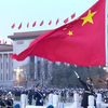 直击大年初一天安门广场升旗仪式：有人严寒中排队6小时，市民人山人海观看