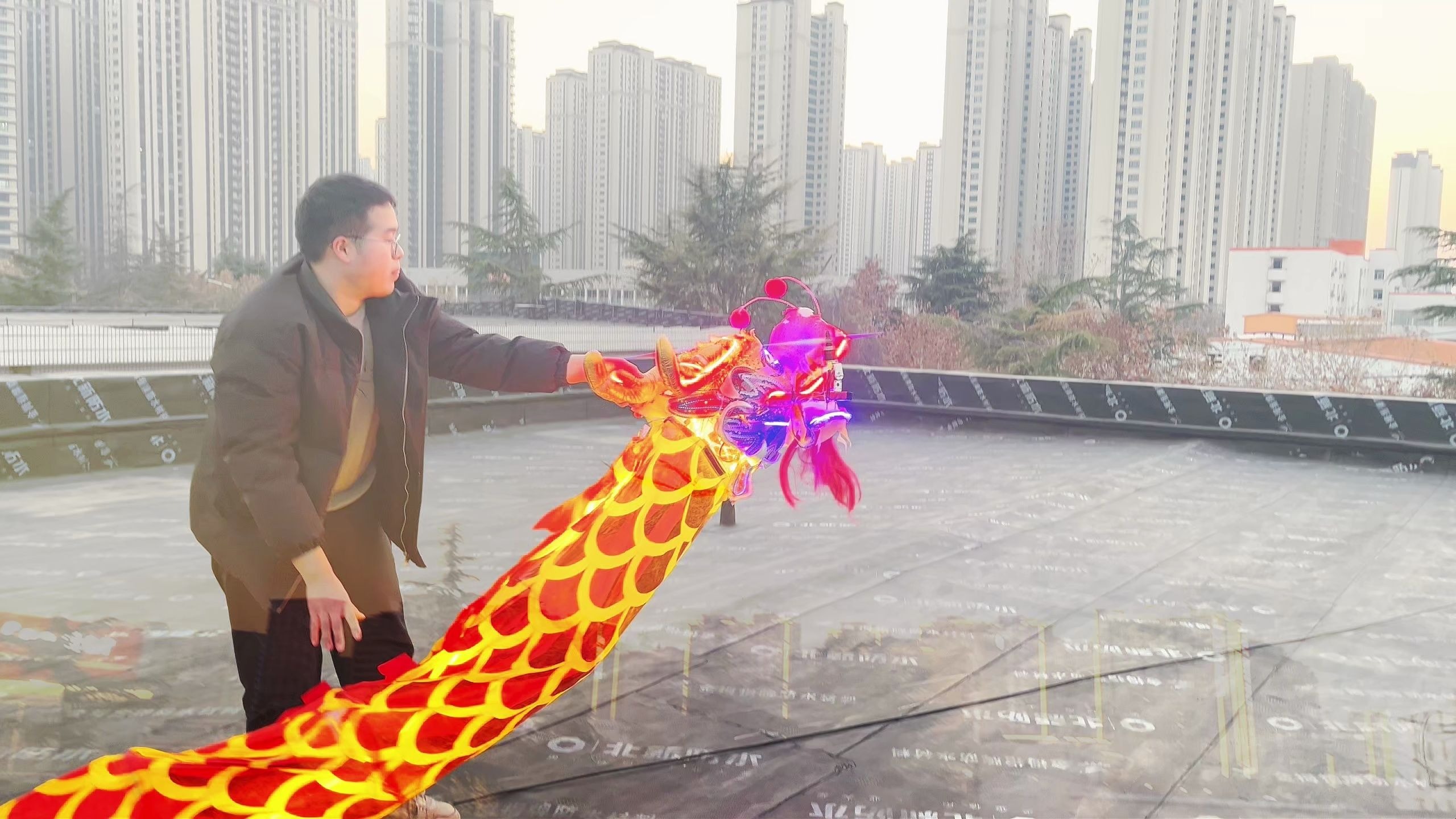 飞龙凤凰无人机表演，一场科技与艺术的完美融合！