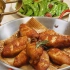 今日晚餐｜椒盐脆皮鸡翅，咸蛋黄鲜虾豆腐羹！