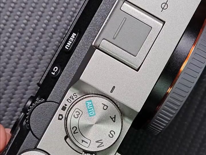 记录人生首台相机开箱过程，梦中情机索尼A7C2