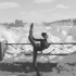 【美丽芭蕾】-美呆！！！欣赏向，天鹅老师在冻住的尼亚加拉瀑布前的芭蕾