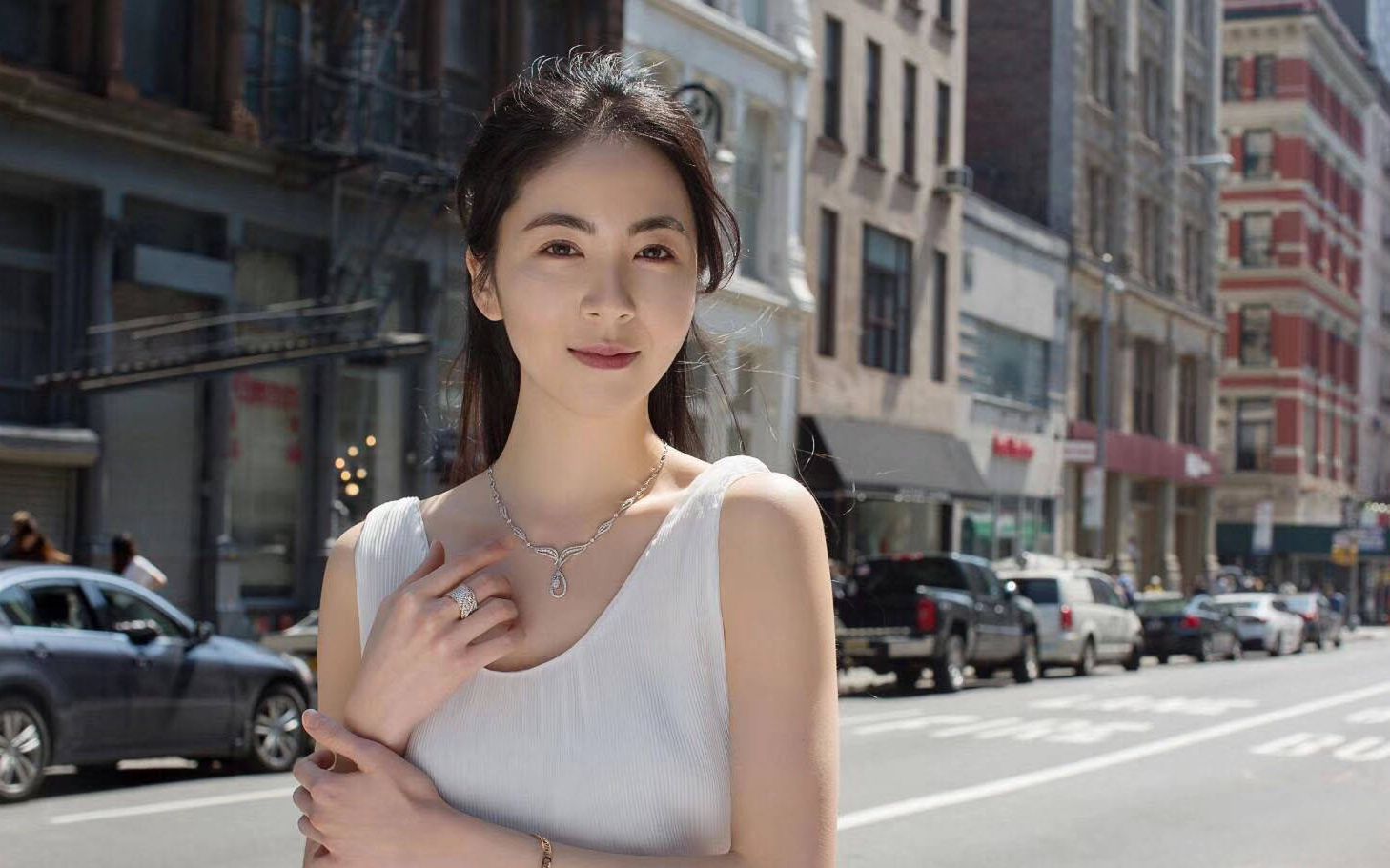 （中字更新完毕）少女时代预备成员Stella Kim IG直播，谈自己的职业生涯、感情经历、健康饮食、美容保养的心得_哔哩哔哩_bilibili