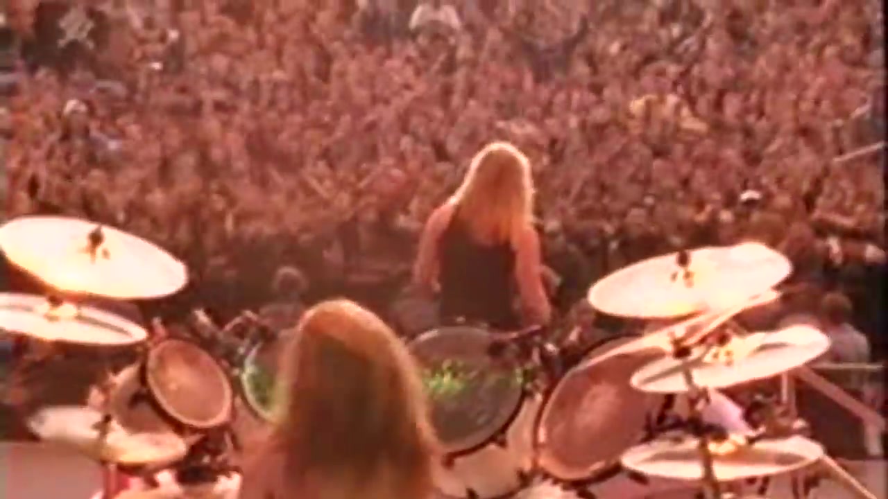 【史上最经典现场】Metallica - Enter Sandman 莫斯科红场！