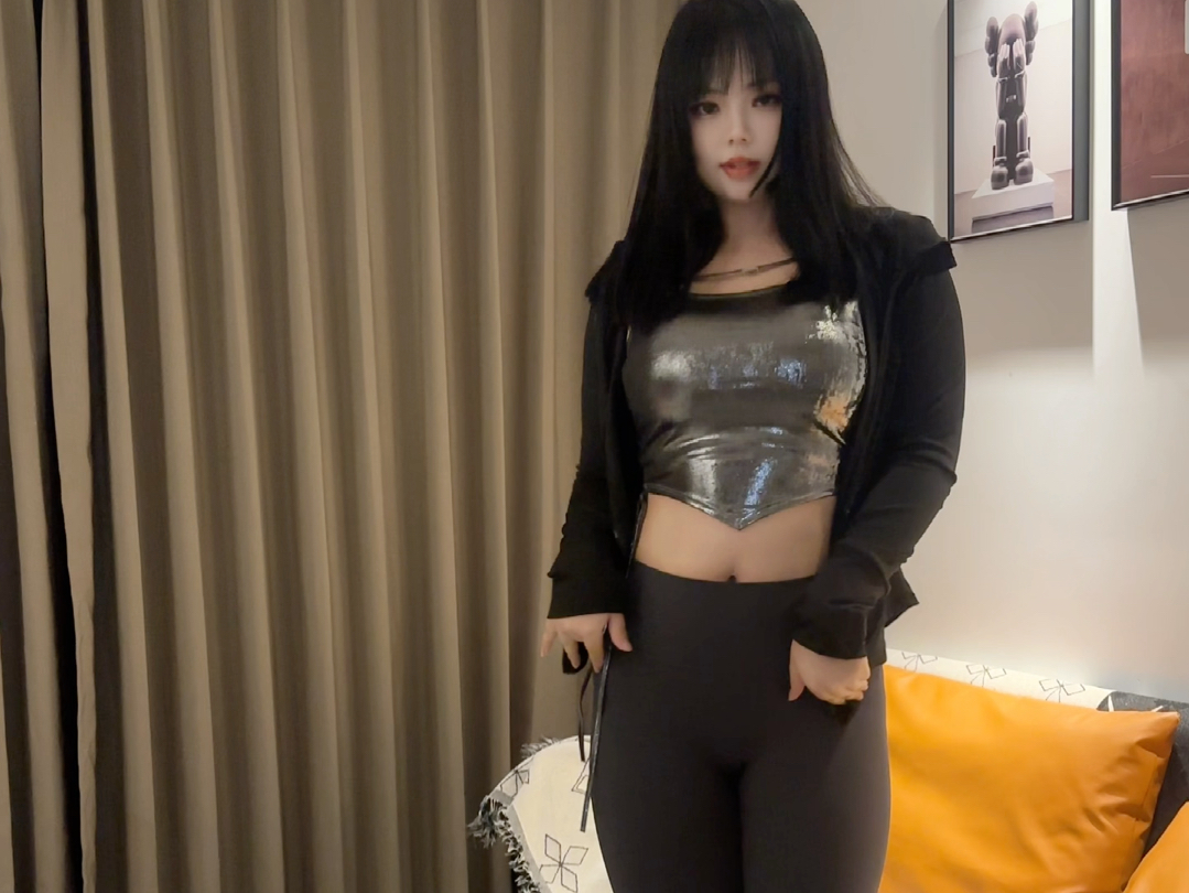 Here comes the whole body.