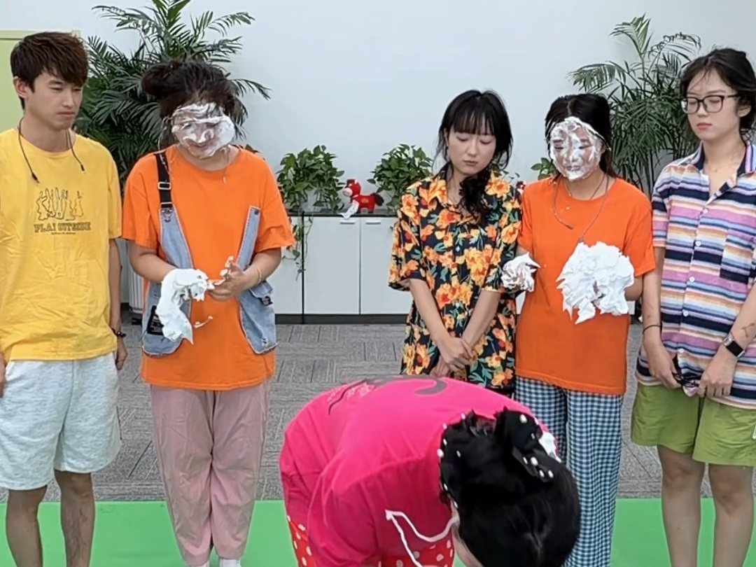 憋笑挑战配18个币