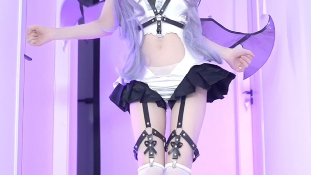 Here comes the Piggy Dance, Kiyoharu.