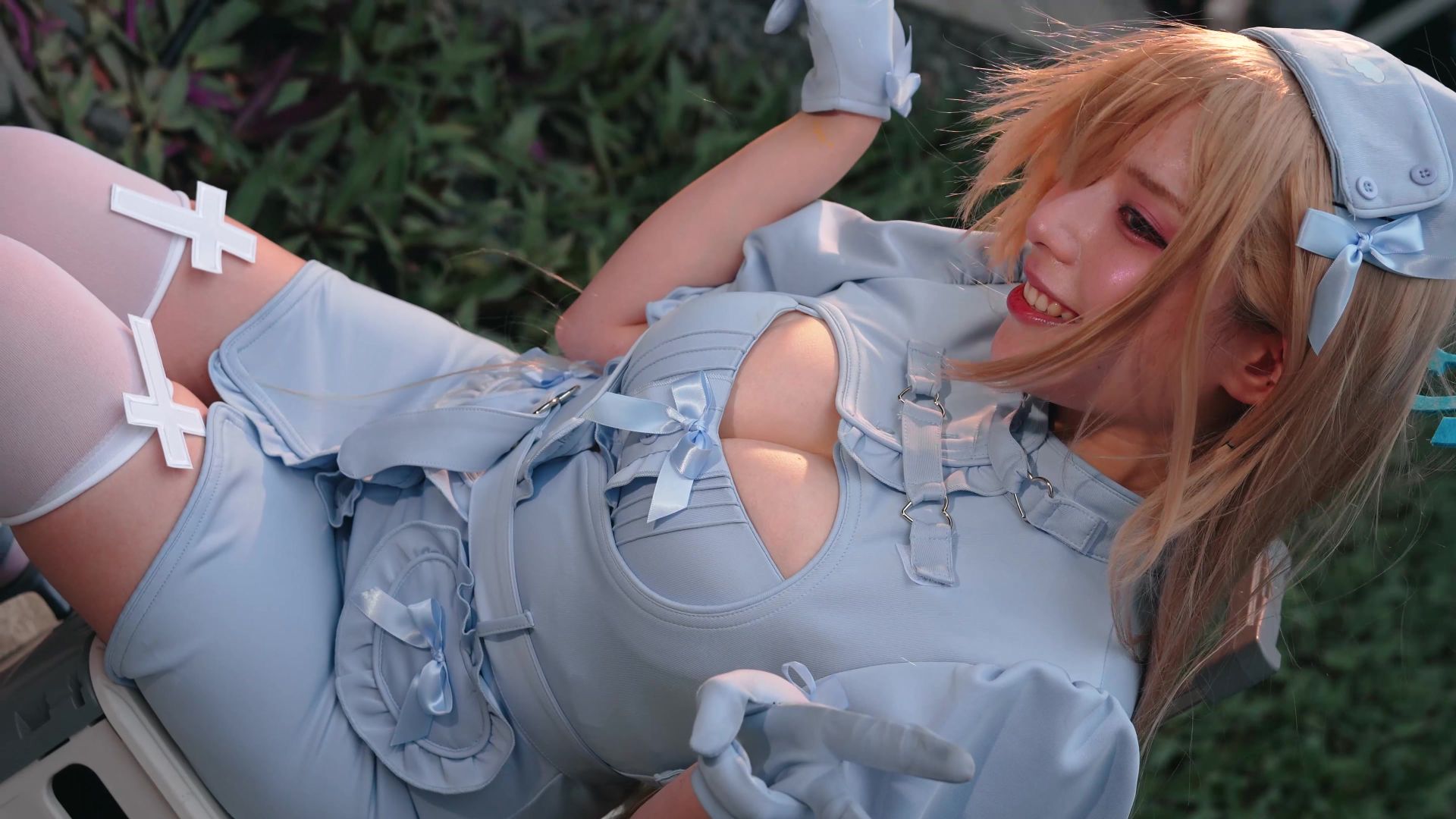 [4K Pure] I'd love to be taken care of by a nurse like that.