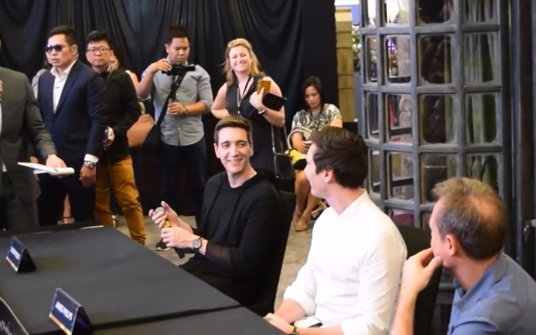 【jop】james and oliver phelps in thailand for the first time