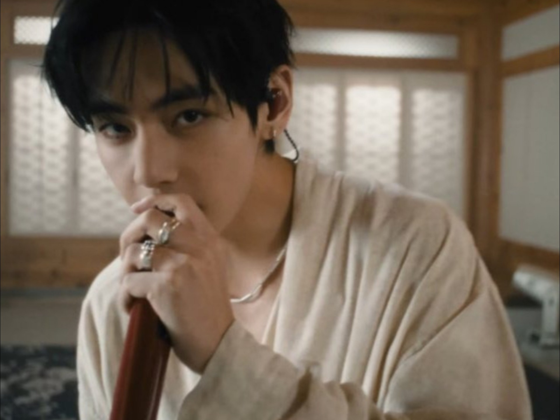 防弹少年团最新回归曲SWIM Live版公开