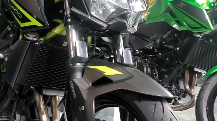 川崎23款Z400