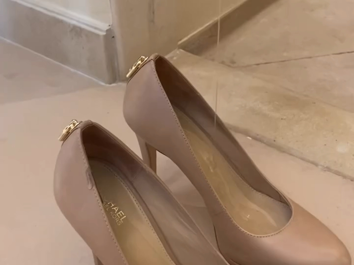 ❤️❤️鞋太干，打点润滑油体验爬楼梯🦶🦶