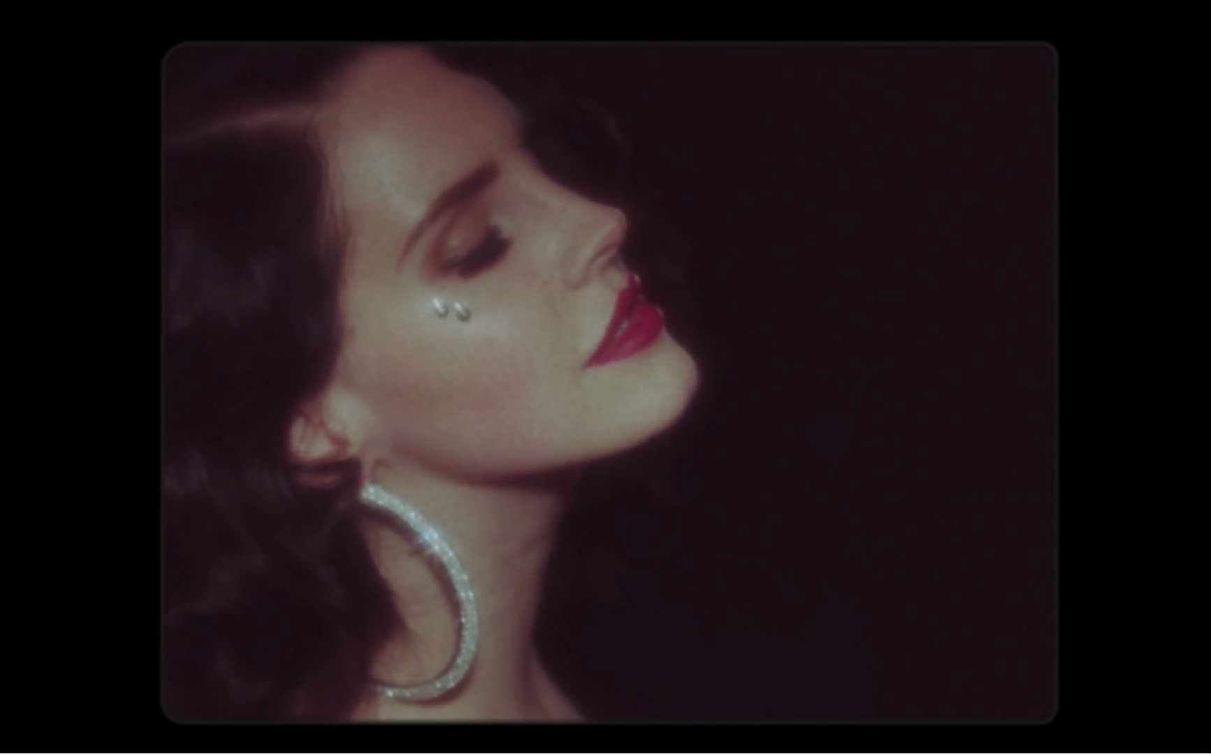 【Lana Del Rey】Young and Beautiful （中英字幕+原版1080P）