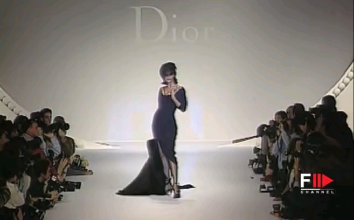 【CHRISTIAN DIOR】 Fall 【1994/1995】 Paris