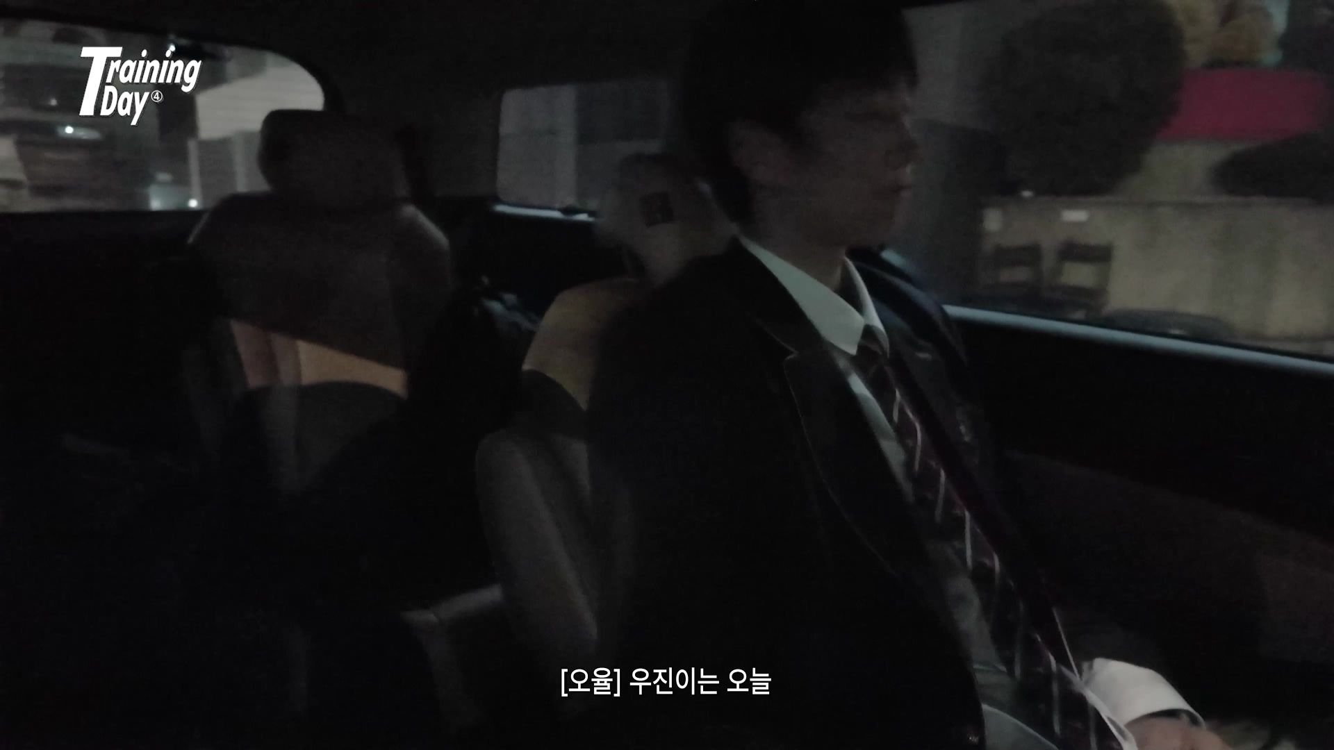 拍了 Two YUL's 2025 翰林艺高毕业典礼的现场ㅣ4SHOTAPE