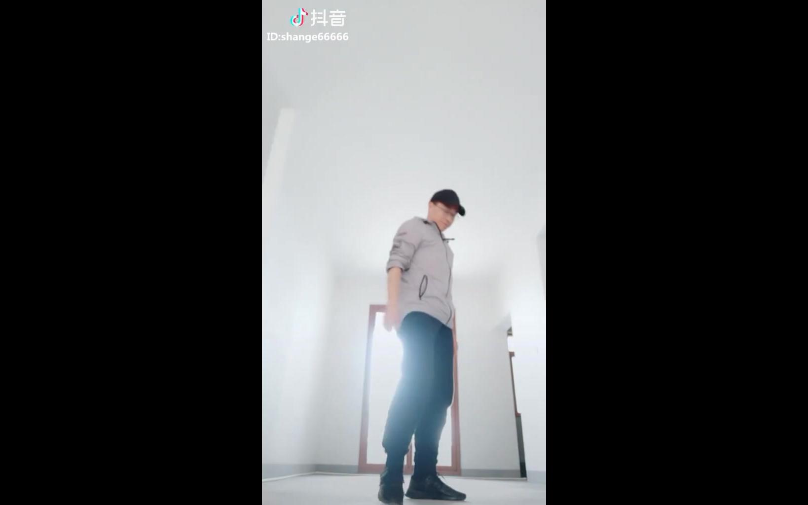 抖音上很火的一首舞蹈歌曲samsara, 美女们真的跳的太
