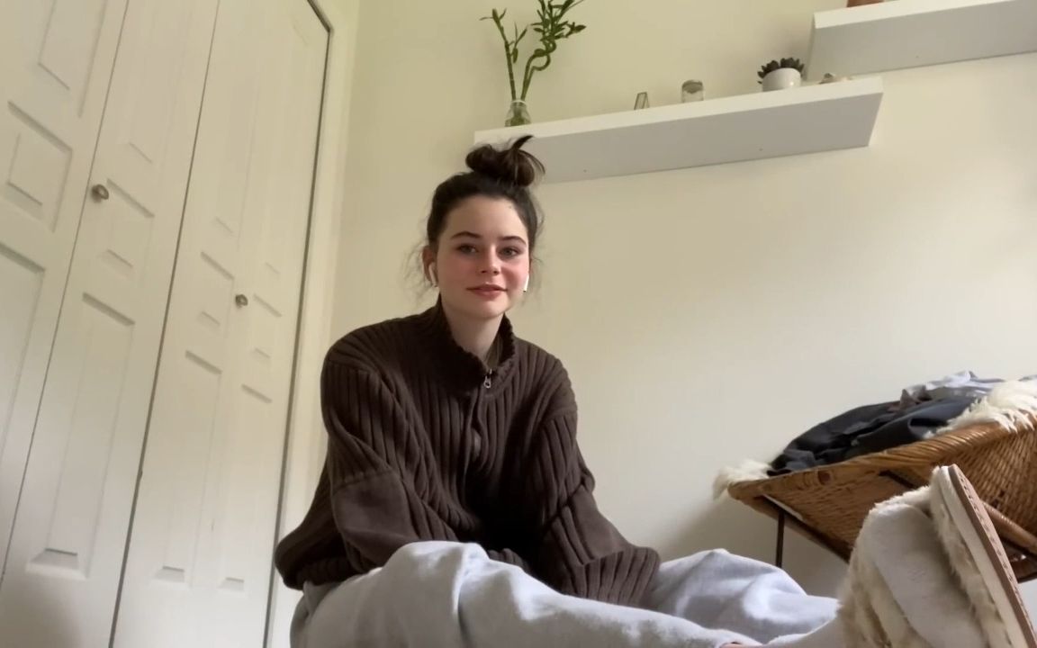 Kate Brock | vlog.每日日记：全套衣橱之BrandyMelville含量极高【2021.3.19】
